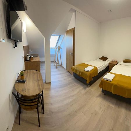 Apartamenty Divemed 耶莱尼亚古拉 外观 照片