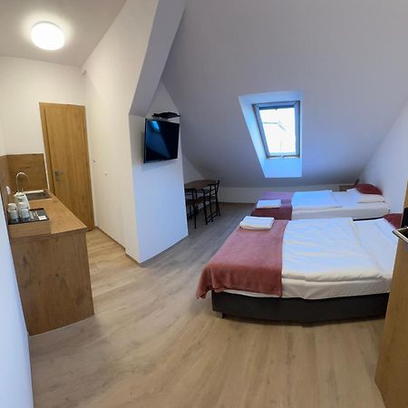 Apartamenty Divemed 耶莱尼亚古拉 外观 照片