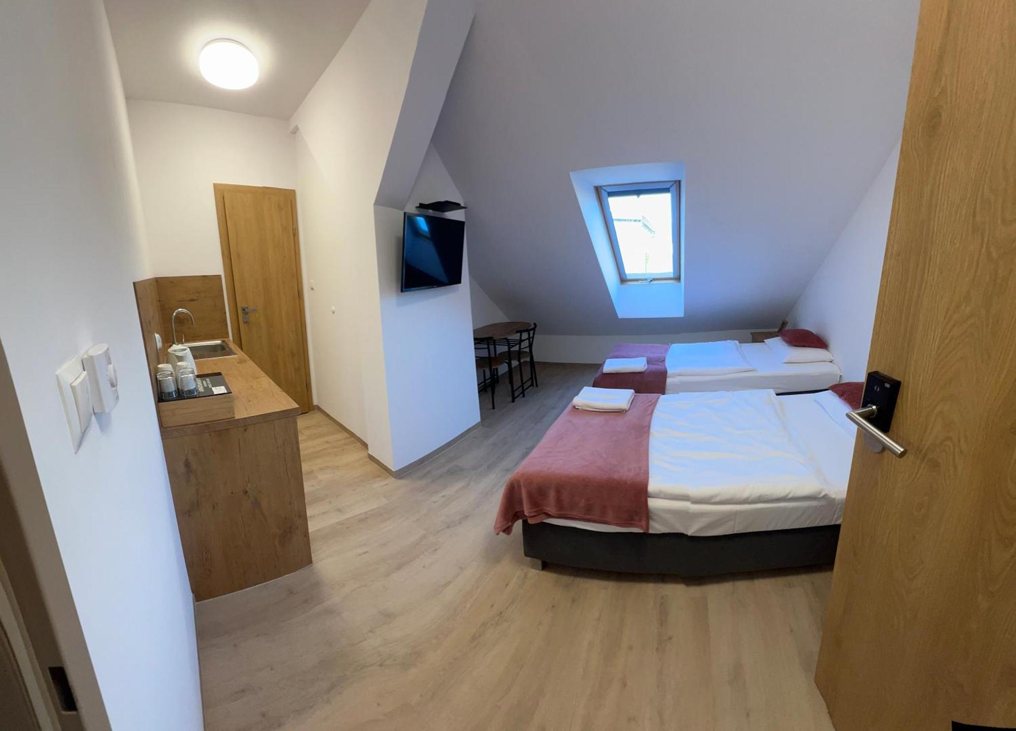 Apartamenty Divemed 耶莱尼亚古拉 外观 照片