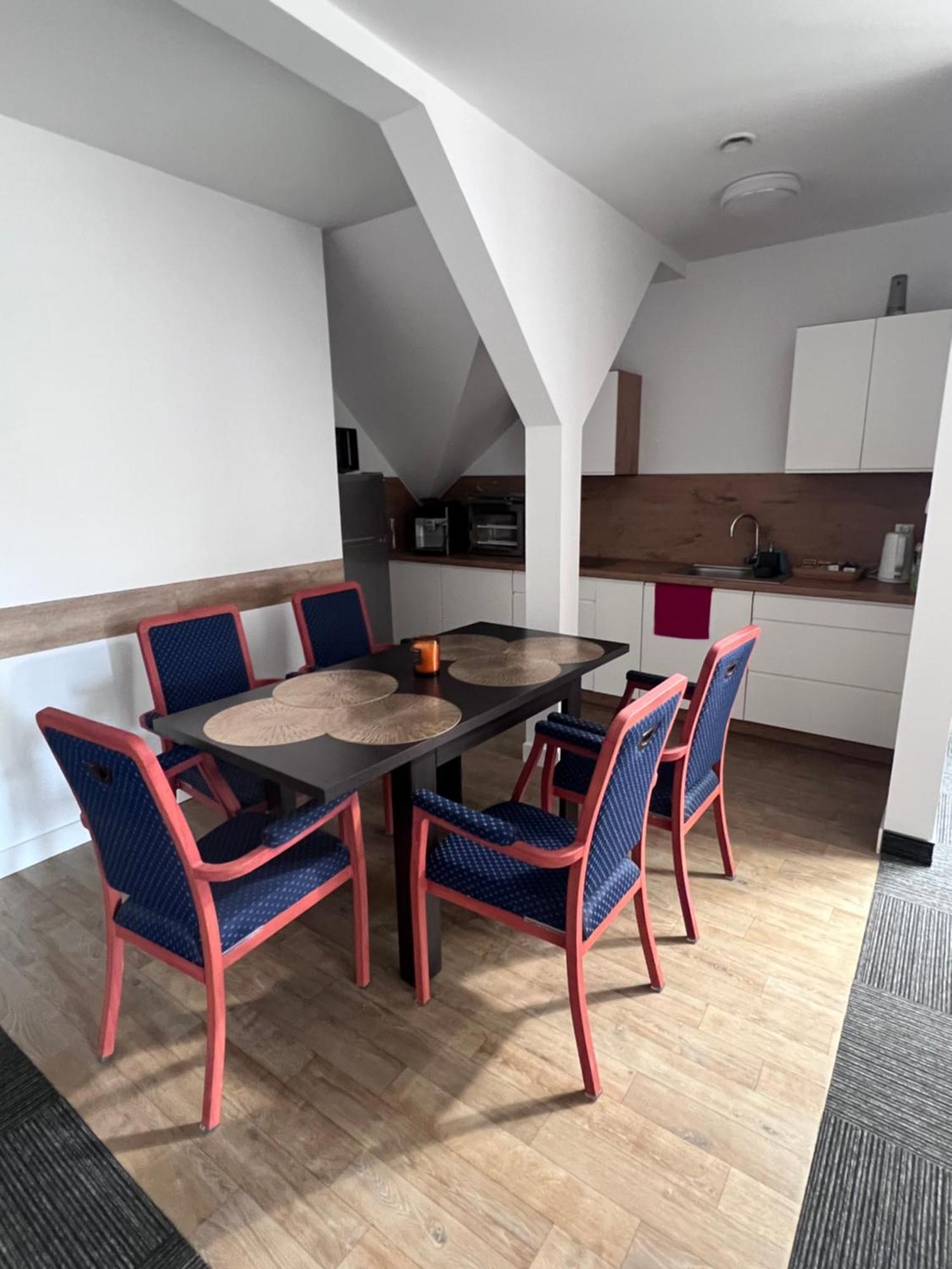 Apartamenty Divemed 耶莱尼亚古拉 外观 照片